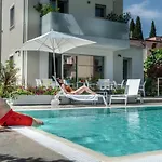 Viola Relais